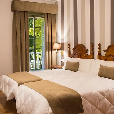 Los Cazadores Hotel *