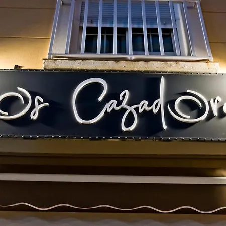 Los Cazadores *