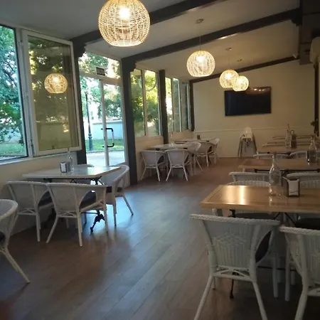 Los Cazadores מלון זאפרה